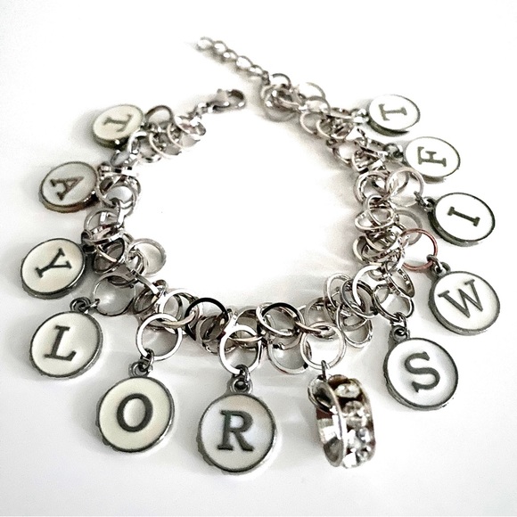 Taylor Swift Bracelet - Picture 2 of 3